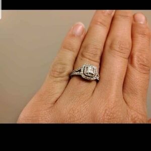 Elegant Silver Women's Ring
